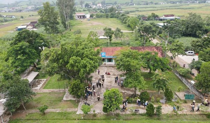 Điểm lẻ học sinh tiểu học ở thôn Tiến Sơn, xã Quỳnh Tam không còn đủ điều kiện cho việc dạy và học.