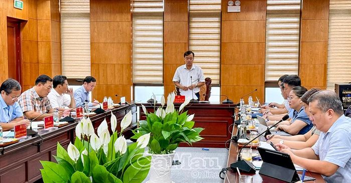 Phó Bí thư Tỉnh uỷ Huỳnh Quốc Việt phát biểu kết luận buổi làm việc.
