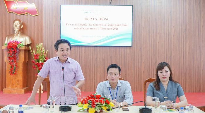 Ông Phan Đông Hải, Phó Trưởng phòng Quản lý chất lượng giáo dục nghề nghiệp, Sở Giáo dục và Đào tạo, thông tin chính sách về giáo dục nghề nghiệp đến người lao động.