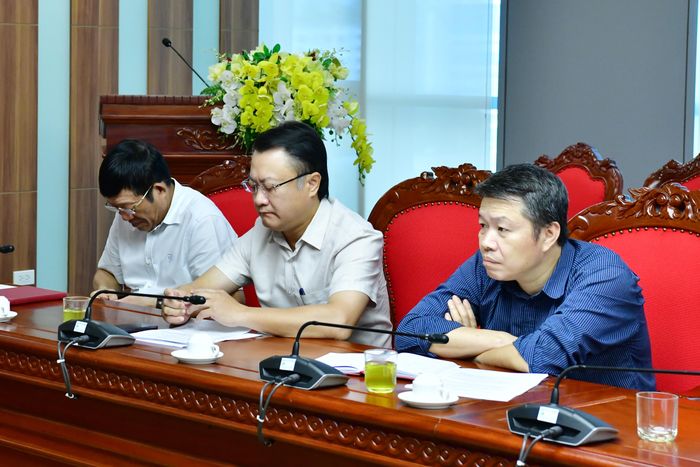 Các đại biểu tham dự phiên họp. Ảnh: M. Thúy