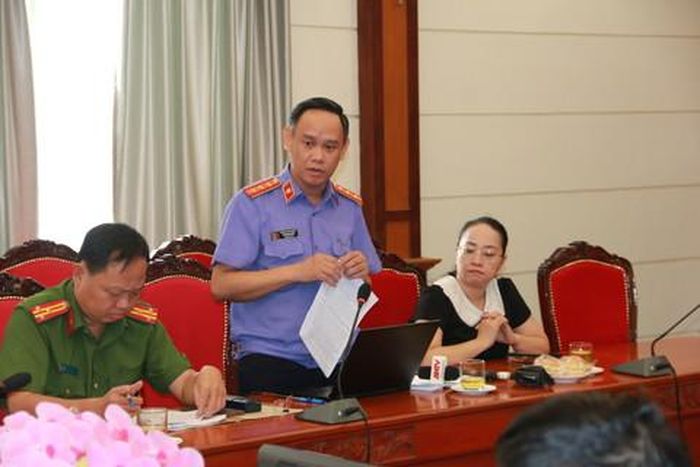 Ông Lê Hoàng Dương, đại diện Viện KSND TPHCM phát biểu tại hội nghị