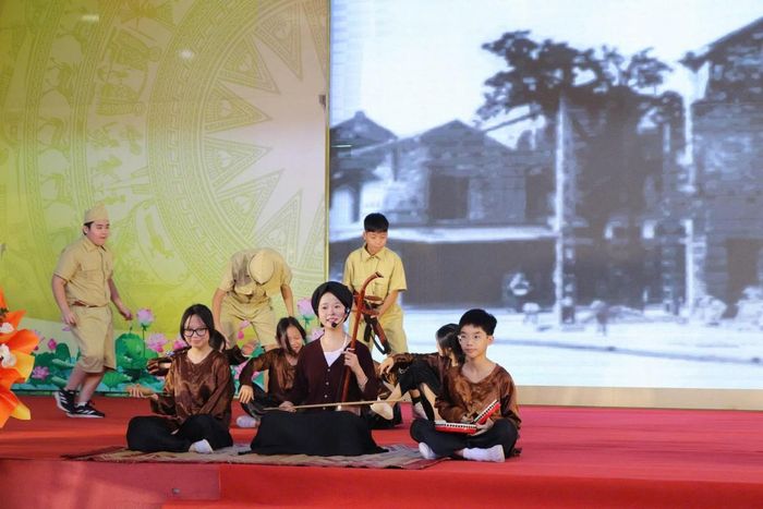 Tiết mục văn nghệ do các em biểu diễn
