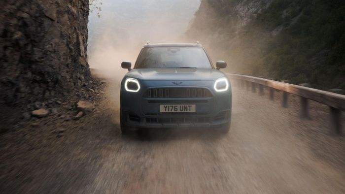 Mini Countryman Untamed Edition mang phong cách off-road hầm hố.