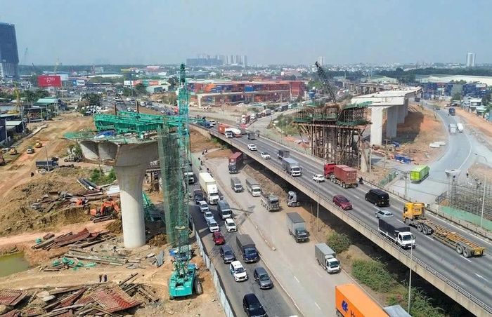Nhiều công trình đầu tư công được triển khai sẽ giúp tăng trưởng kinh tế trong tương lai phát triển.