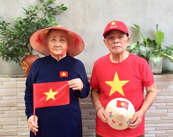 Với cựu chiến binh Bế Văn Làn, những ký ức về Điện Biên Phủ, về ngày tiếp quản Thủ đô và những năm tháng chiến đấu luôn là niềm tự hào rất đặc biệt. Ảnh: PV