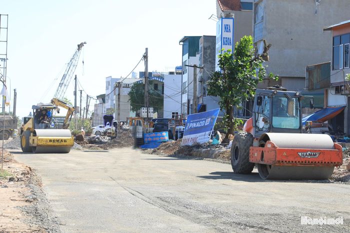 Đoạn qua địa bàn phường Chương Mỹ có chiều dài 3,658km, đi qua các tổ dân phố Yên Phúc, Phượng Bãi, Phúc Tiến, Đoàn Kết, Tràng An, Sơn Đồng và Cao Sơn.