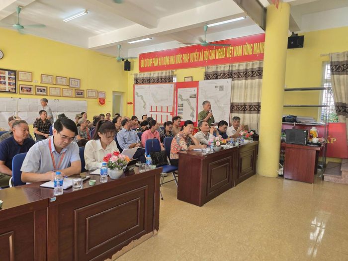 Người dân tham gia đối thoại tại Hội nghị. Ảnh: PV