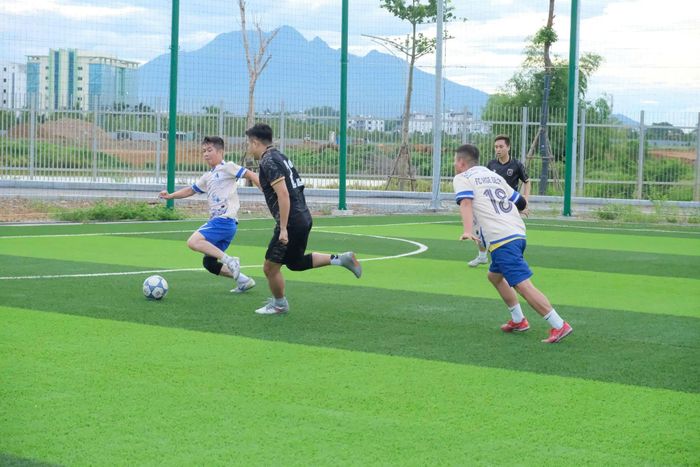 Các hoạt động thể thao sôi nổi tại Công ty CP Tư vấn Công nghệ NGS. Ảnh: MT