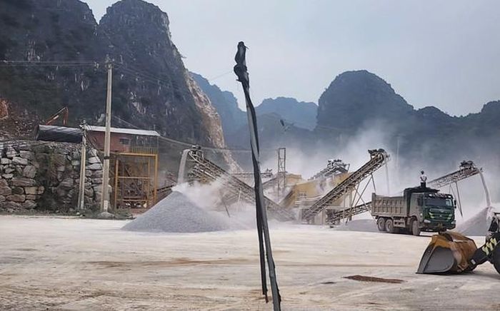 Đến nay, Sở Xây dựng tỉnh Thanh Hoá mới công bố thông tin đối với 63/183 mỏ đá đang hoạt động, với tổng sản lượng còn lại đến hết năm khoảng 1,182 triệu m3 ở trạng thái tự nhiên. Ảnh: Ngọc Hưng.