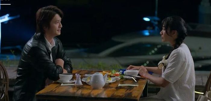 Nghiệm tìm cách thuyết phục Phù Sa trong hợp tác làm ăn. Ảnh VFC