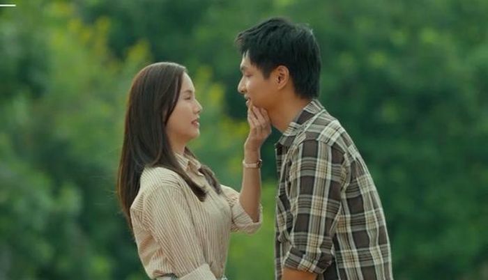 Sau sóng gió, Khánh và Phương đã có những phút giây ngọt ngào bên nhau. Ảnh VFC