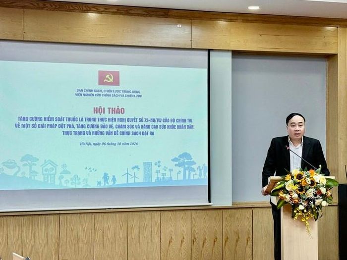 Ông Đặng Đức Anh, Quyền Viện trưởng Viện Nghiên cứu Chính sách và Chiến lược phát biểu tại hội thảo. Ảnh: Cục Phòng bệnh