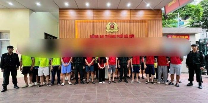 Các đối tượng tại Cơ quan Cảnh sát điều tra. Ảnh: Công an TP Hà Nội