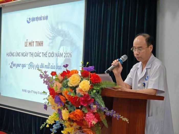 TS.BS Nguyễn Xuân Tịnh - Giám đốc Bệnh viện Mắt Hà Nội phát biểu tại buổi lễ. Ảnh: Đỗ Phương.