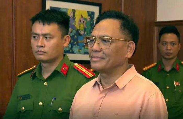Bị can Cao Tiến Đoan (tức "Bầu Đoan") trong quá trình tố tụng.