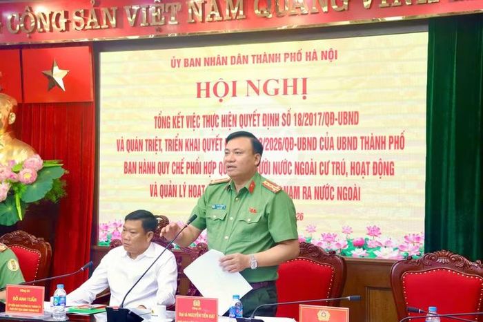 Đại tá Nguyễn Tiến Đạt, Phó Giám đốc CATP phát biểu tại Hội nghị
