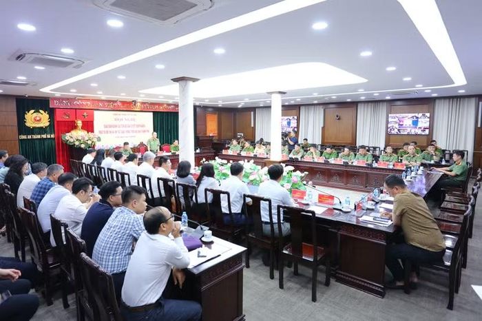 Trung tướng Nguyễn Thanh Tùng yêu cầu các đơn vị chuyển mạnh từ xử lý theo đợt sang quản lý thường xuyên, từ xử lý phần ngọn sang giải quyết nguyên nhân