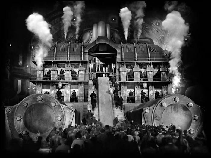  “Xưởng máy móc” dưới lòng đất trong tác phẩm kinh điển Metropolis (1927) của Fritz Lang. Ảnh: Alamy. 