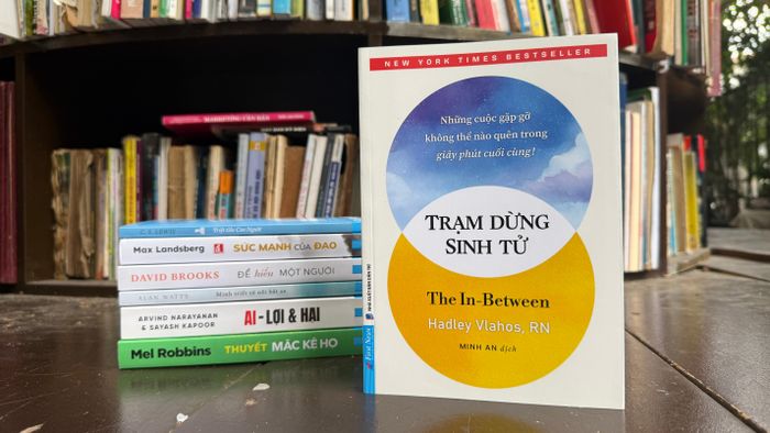 Sách Trạm dừng sinh tử của tác giả Hadley Vlahos.