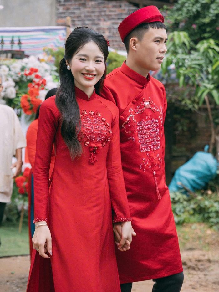  Sau 2 năm lấy anh hàng xóm, Giang vẫn được làm cô con gái bé nhỏ của bố mẹ. 