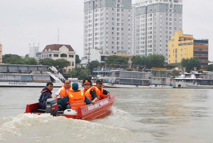 Hoạt động góp phần nâng cao năng lực phòng, chống thiên tai, tìm kiếm cứu nạn, củng cố thế trận phòng thủ dân sự