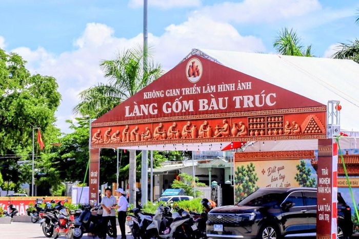 Không gian triển lãm ảnh Làng gốm Bàu Trúc