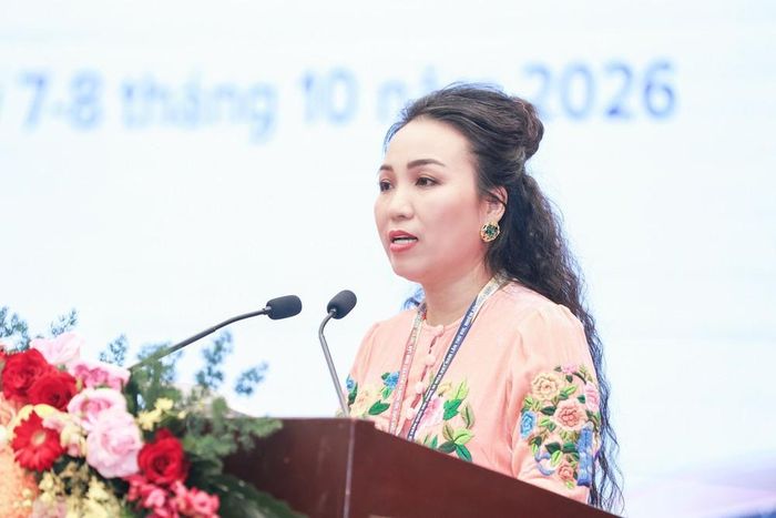 Biên đạo múa Nguyễn Thị Tuyết Minh, Phó Chủ tịch Thường trực Hội, trình bày báo cáo. Ảnh: Lê Quang Vinh