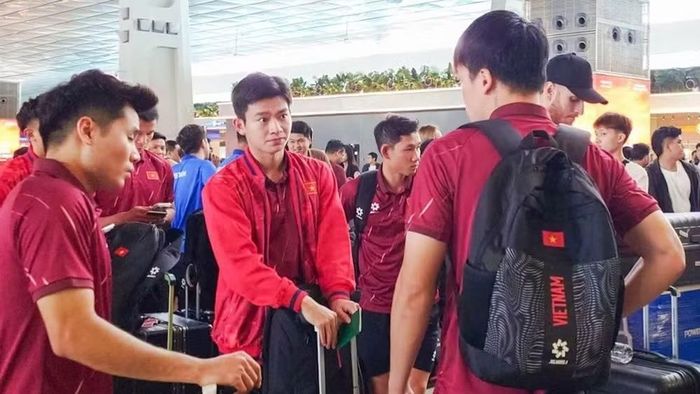 Các tuyển thủ Việt Nam trở về nước sau hành trình FIFA ASEAN Cup. (Ảnh: VFF)