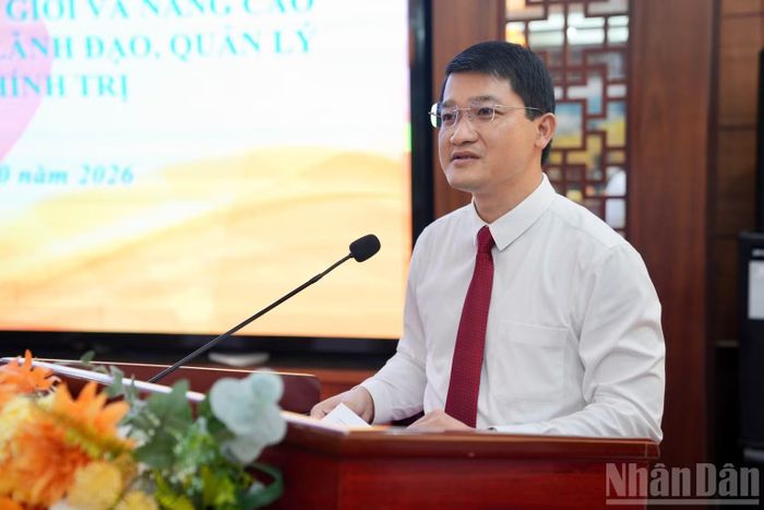 Đồng chí Trịnh Tiến Duy, Tỉnh ủy viên, Giám đốc Sở Nội vụ tỉnh Lạng Sơn phát biểu tại hội thảo. (Ảnh: QUỐC ĐẠT)