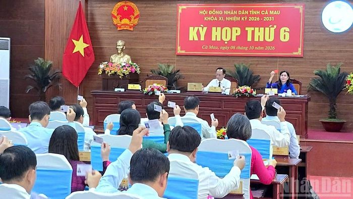 Quang cảnh tại Kỳ họp thứ 6 (chuyên đề) của Hội đồng nhân dân tỉnh Cà Mau khóa XI, nhiệm kỳ 2026-2031. (Ảnh: HỮU TÙNG)