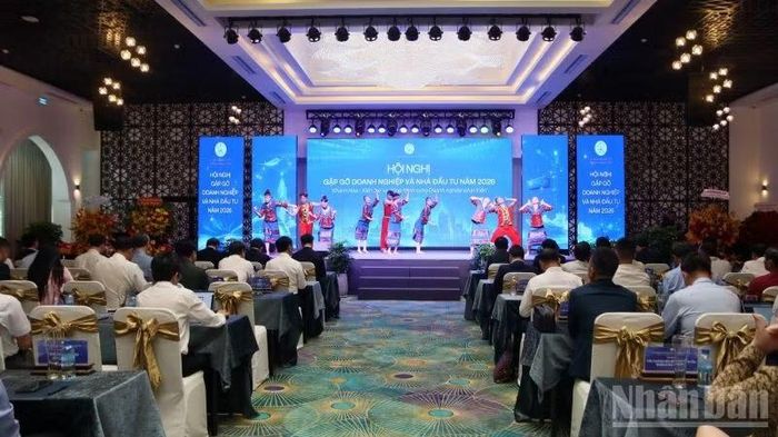 Toàn cảnh hội nghị gặp gỡ doanh nghiệp và nhà đầu tư. (Ảnh: VŨ TÂN)