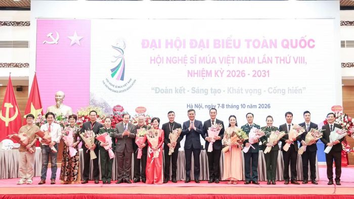 Ra mắt Ban chấp hành khóa VIII Hội Nghệ sĩ Múa Việt Nam. (Ảnh: QUANG VINH)