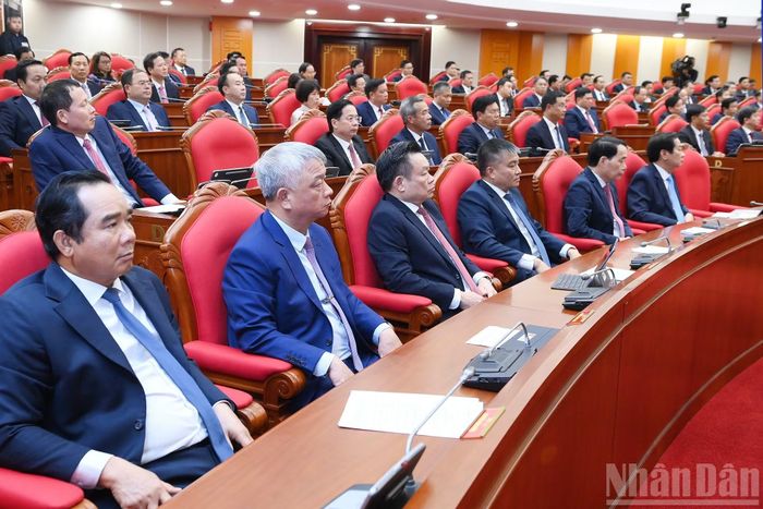 Các đại biểu dự phiên bế mạc hội nghị.