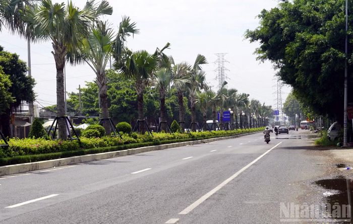 Quốc lộ 51 đoạn qua phường Phước Thắng có cảnh báo ngập nước ở cả hai chiều. (Ảnh: LÊ ĐÌNH THÌN)