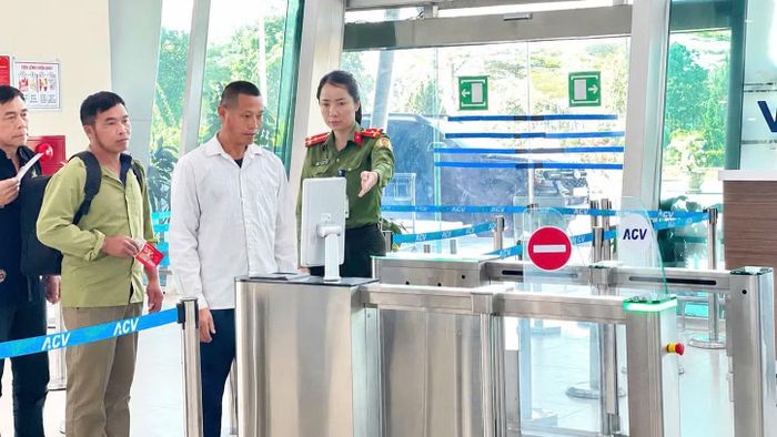 Sinh trắc học tại Cảng hàng không Thọ Xuân. (Ảnh: Công an tỉnh Thanh Hóa)