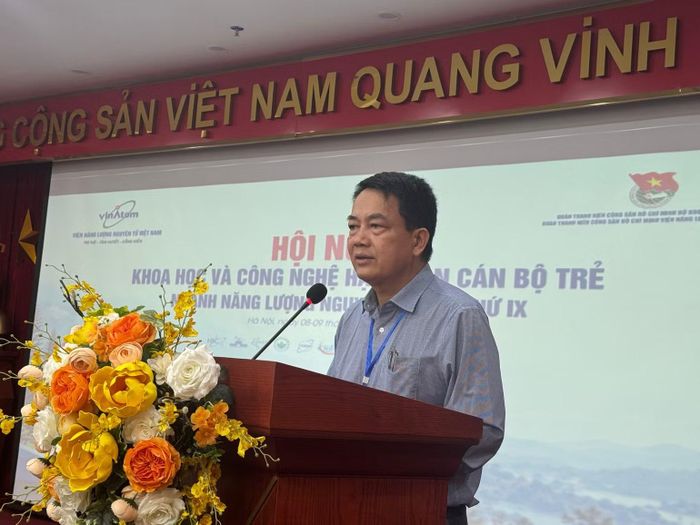 Tiến sĩ Trần Chí Thành, Viện trưởng Viện Năng lượng nguyên tử Việt Nam phát biểu khai mạc hội nghị. (Ảnh: Hà Linh)