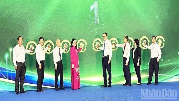Hội Nông dân Thành phố Hồ Chí Minh và các cơ quan, đơn vị đã thực hiện kích hoạt Chương trình “Hợp tác 6 nhà, tạo chuỗi liên kết hỗ trợ nông dân nâng cao giá trị sản phẩm nông sản giai đoạn 2026-2030”. (Ảnh: HOÀNG LIÊM)