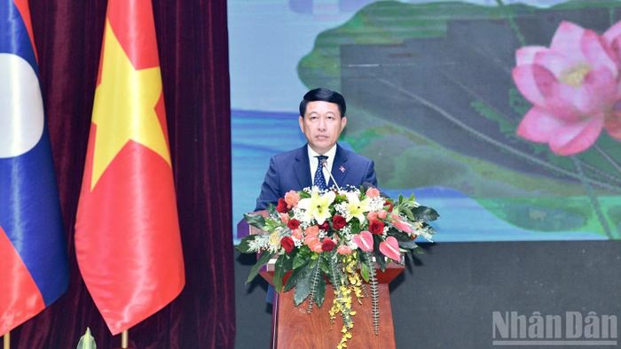  Thủ tướng Lào Saleumxay Kommasith phát biểu ý kiến tại hội nghị xúc tiến đầu tư Việt Nam-Lào. (Ảnh: THANH GIANG) 