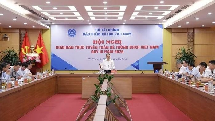 Giám đốc Bảo hiểm xã hội Việt Nam Lê Hùng Sơn chủ trì hội nghị. (Ảnh: VSS)