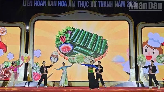 Màn chào mừng, giới thiệu về nem chua xứ Thanh. (Ảnh: Mai Luận)