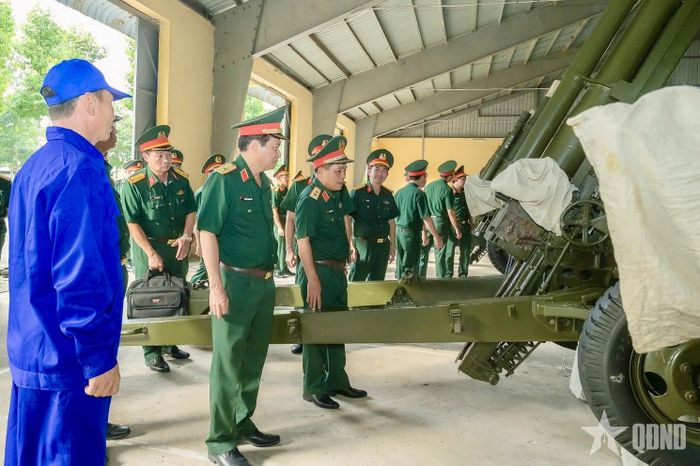Kiểm tra công tác quản lý vũ khí trang bị kỹ thuật tại Kho 303 (Cục Hậu cần - Kỹ thuật, Quân khu 9).