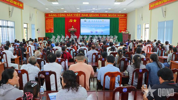 Toàn cảnh hội nghị. 
