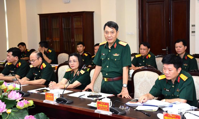 Các đại biểu phát biểu tại hội nghị. 