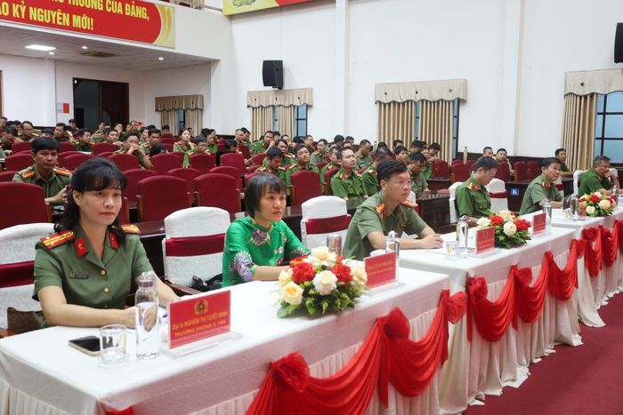 Các đại biểu tham dự tại lễ khai mạc lớp tập huấn.