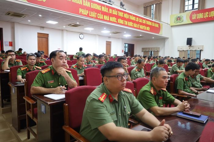 Các học viên tham gia lớp tập huấn.