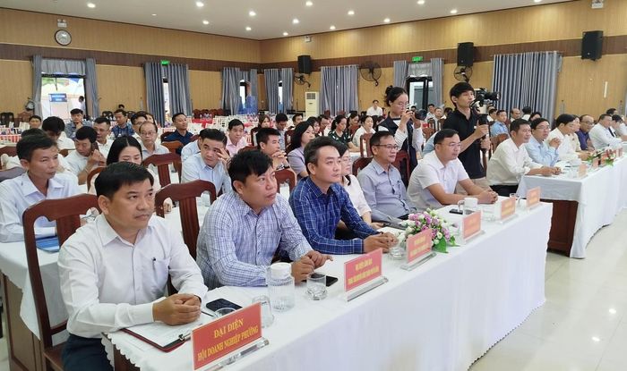 Chủ tịch UBND phường An Khê Ngô Ngọc Hậu phát biểu tại buổi gặp mặt.