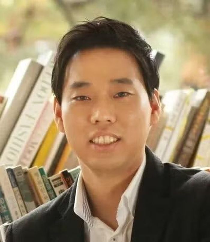 GA Hong Sung Soo (ảnh chụp màn hình từ trang web của ĐH Nữ Sookmyun).
