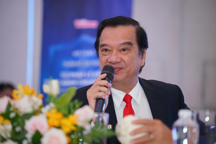  PGS-TS-BS Nguyễn Thanh Vân tại một hội thảo về an toàn thẩm mỹ. Ảnh: BTC. 