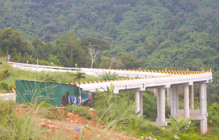  Khu vực cầu cạn số 3 trên quốc lộ 28B. Ảnh: TIẾN THẮNG 