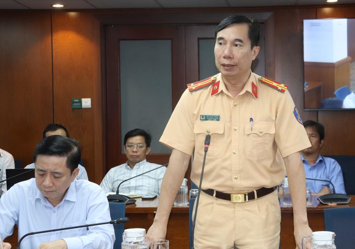  Thượng tá Đỗ Xuân Hoàn thông tin tại họp báo 